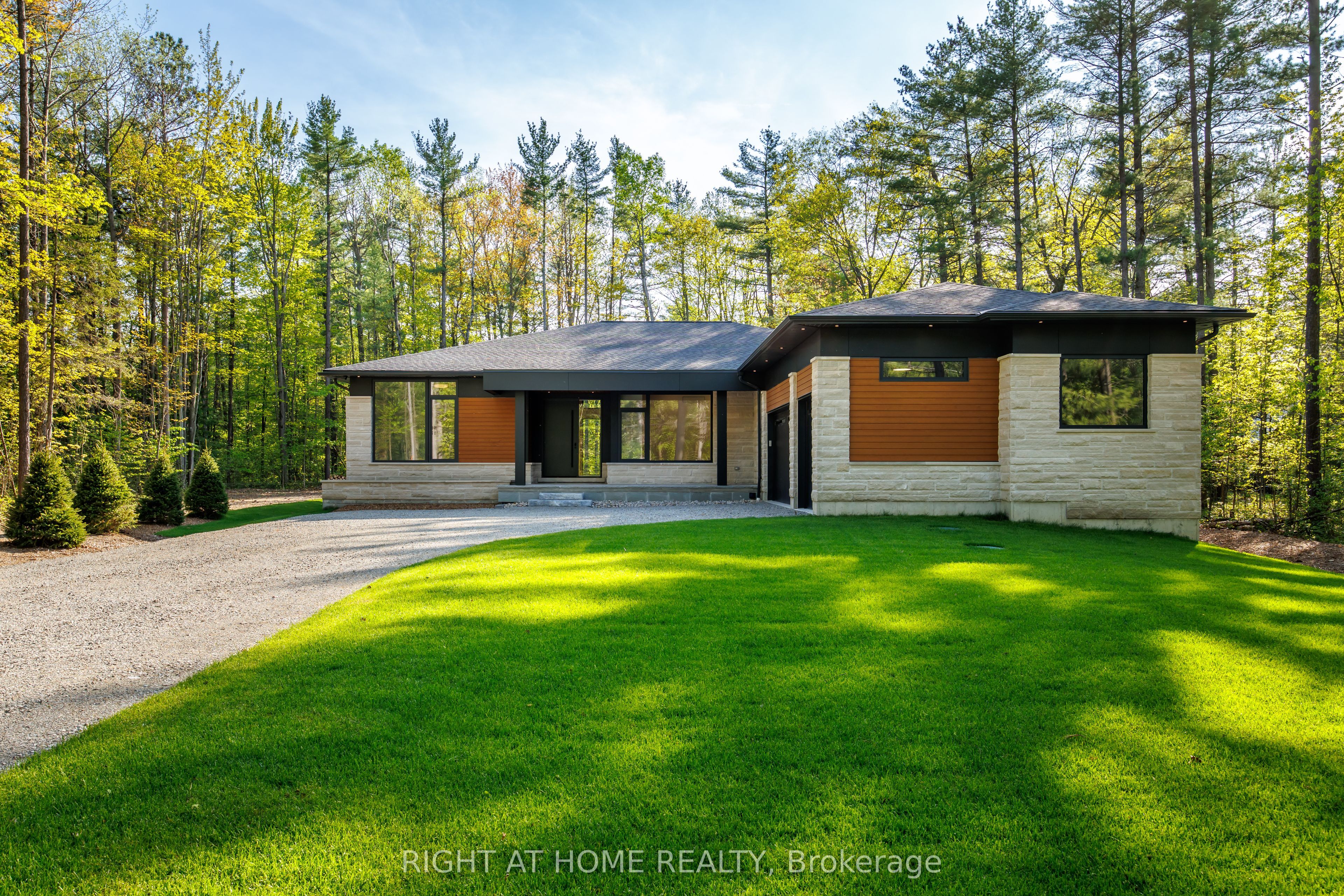 1318 Tiny Beaches Rd S Road, Tiny, ON, L0L 2T0 photo 2