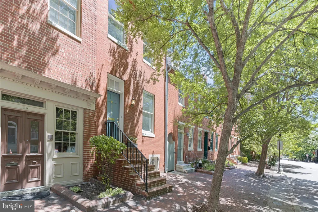 112 W Lee Street, Baltimore, MD 21201 photo 3
