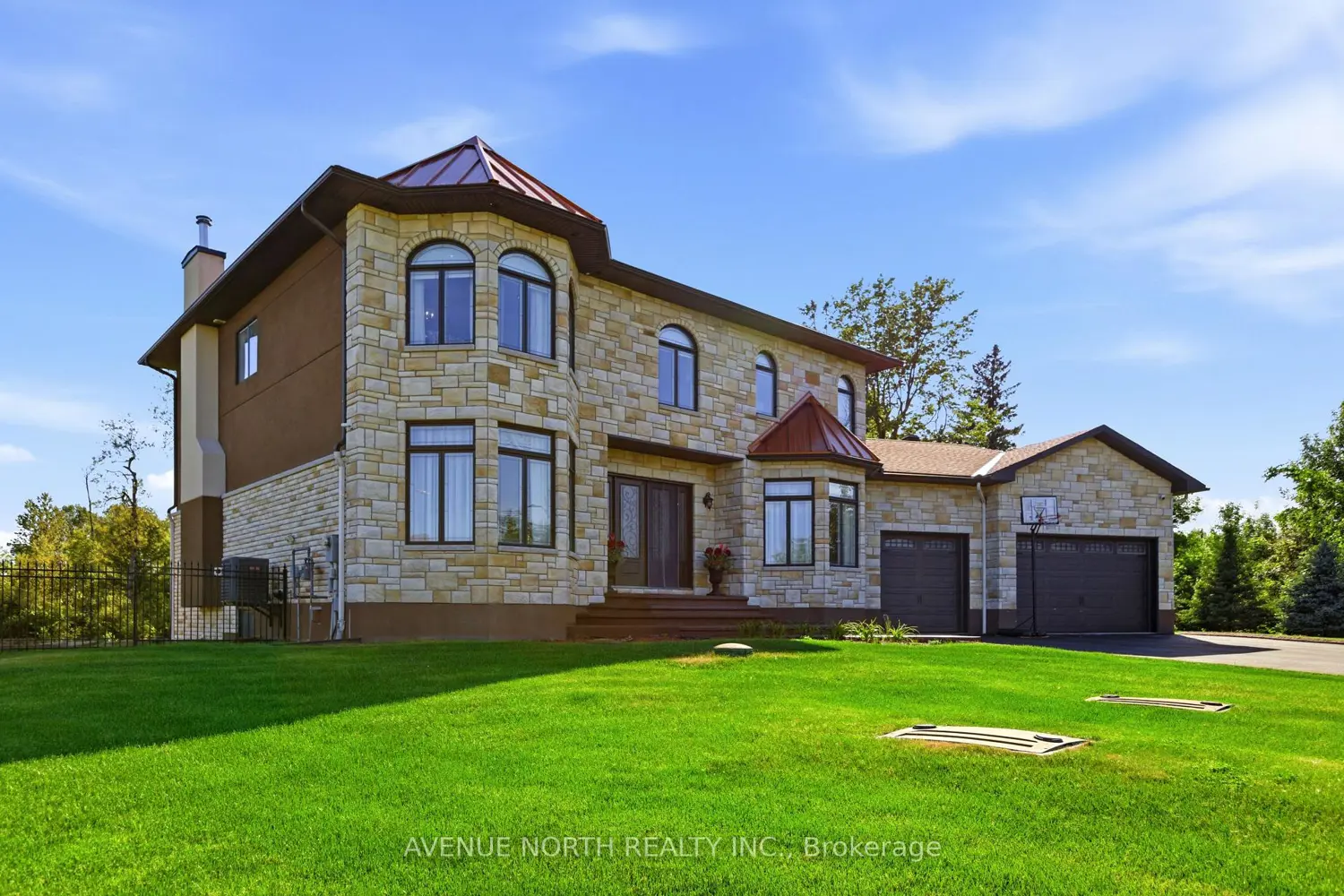 699 Ballycastle Crescent