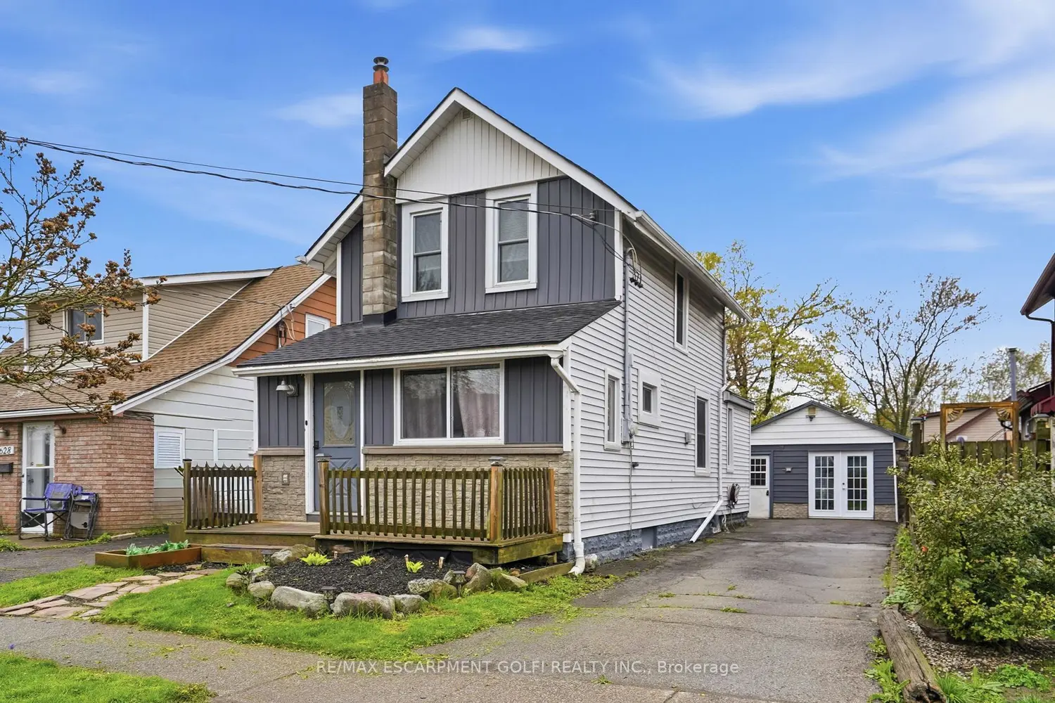 632 Steele Street photo 2
