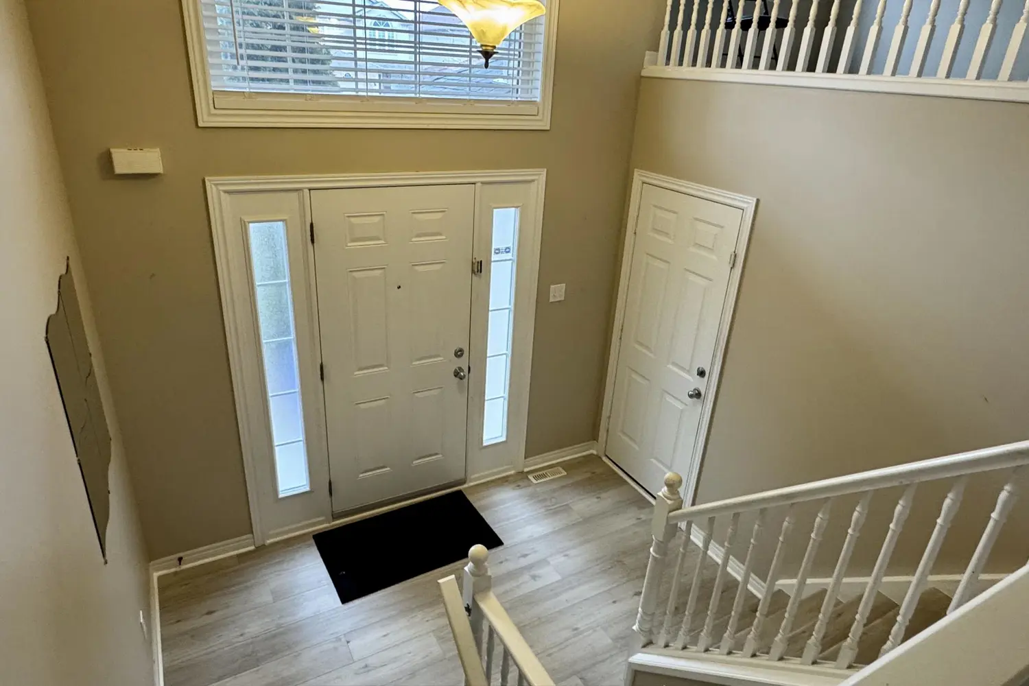 994 Marigold Street photo 2