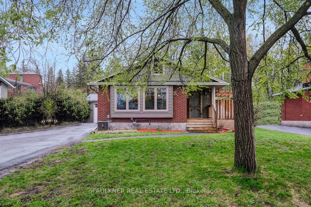1304 Adirondack Drive, Ottawa, ON, K2C 2V3