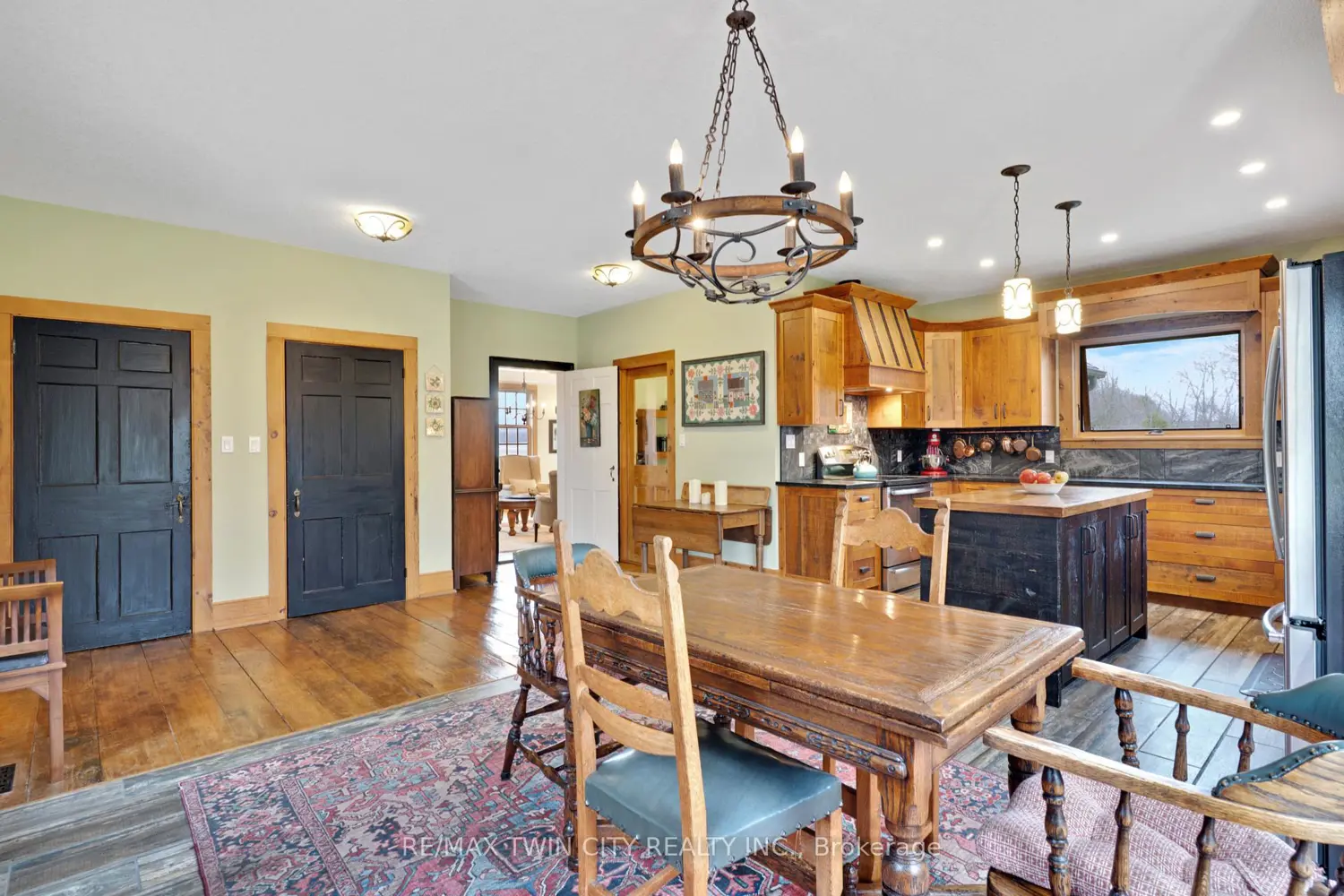 3612 Indian Trail photo 4
