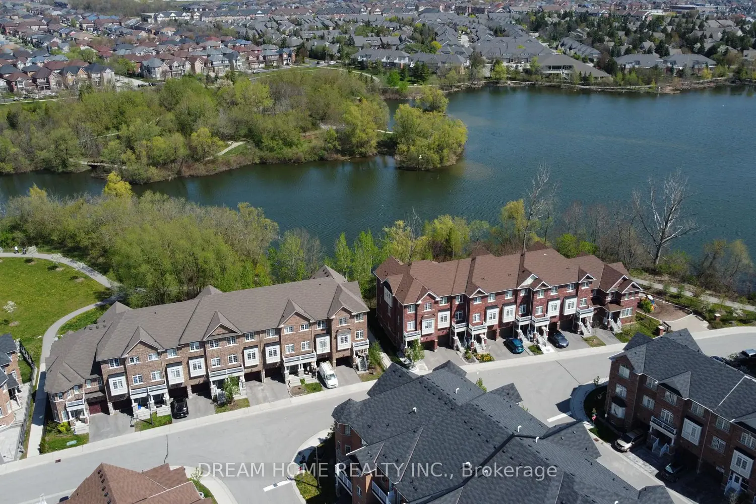 46 Roy Grove Way