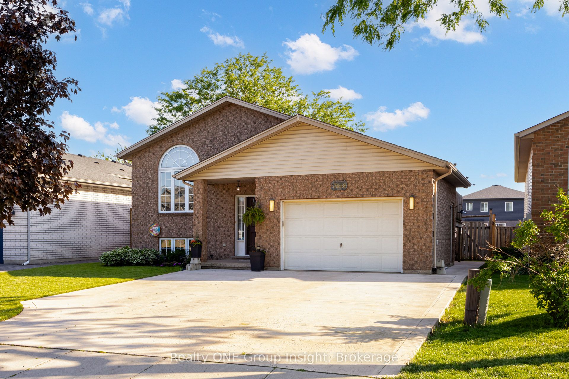 7880 Ascot Circle, Niagara Falls, ON, L2H 3E4