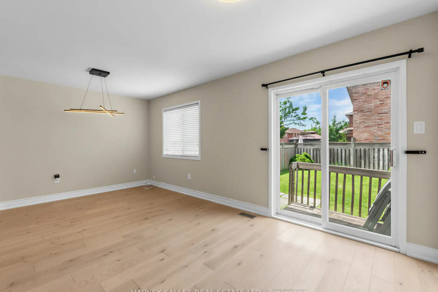 40 Blackthorn Drive photo 3