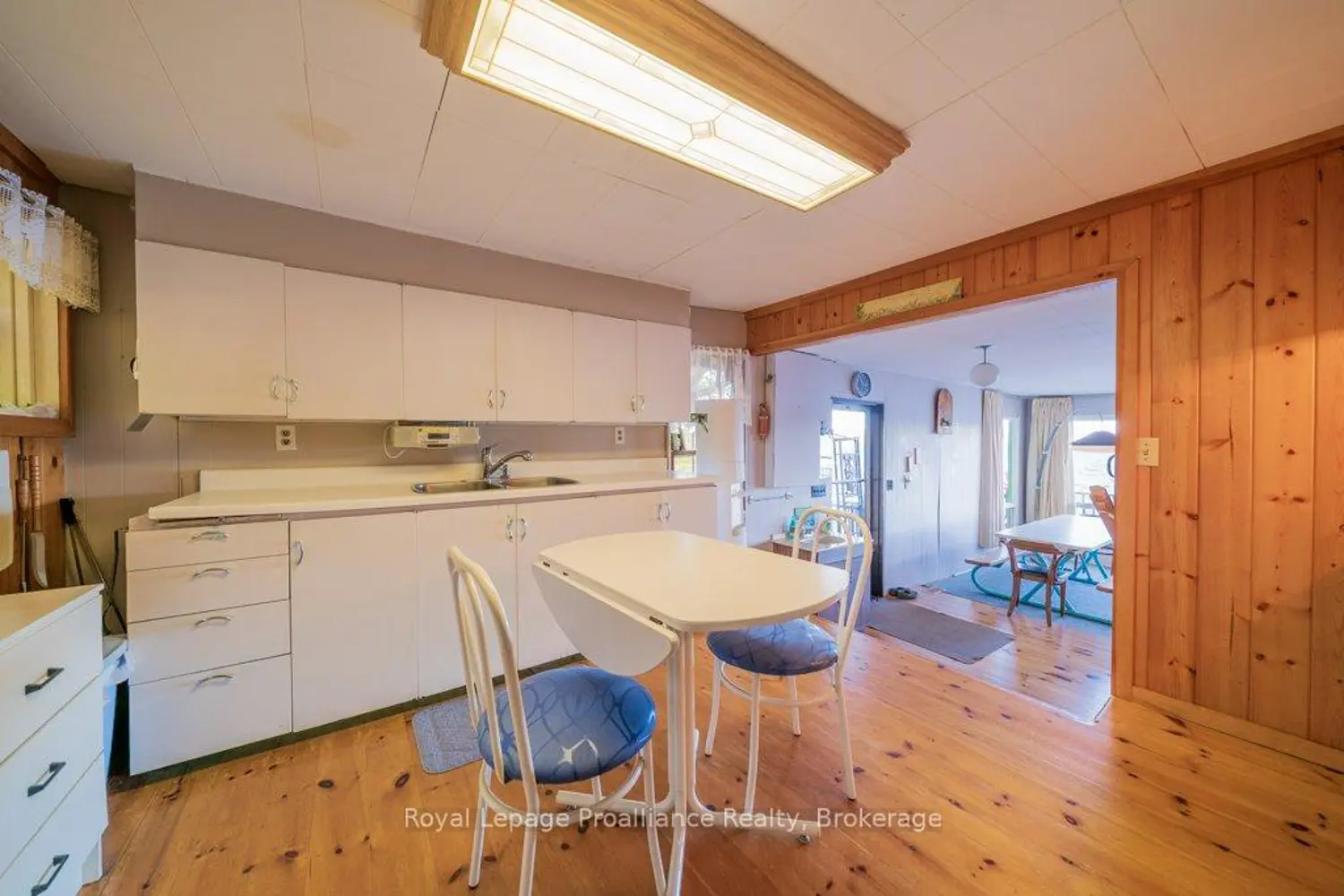 103 North Mazinaw Road photo 5