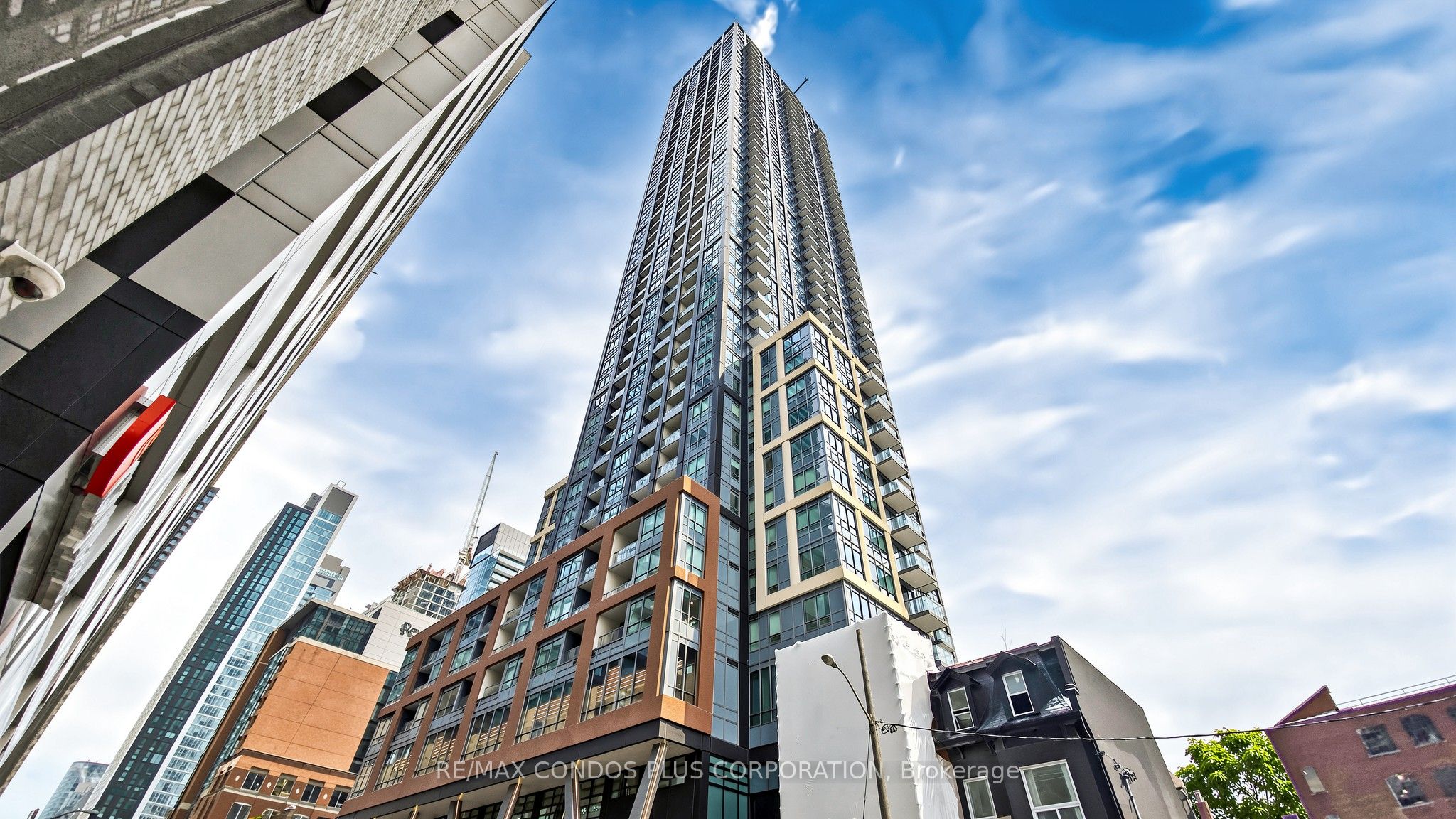 1525-108 Peter Street, Toronto, ON, M5V 0W2