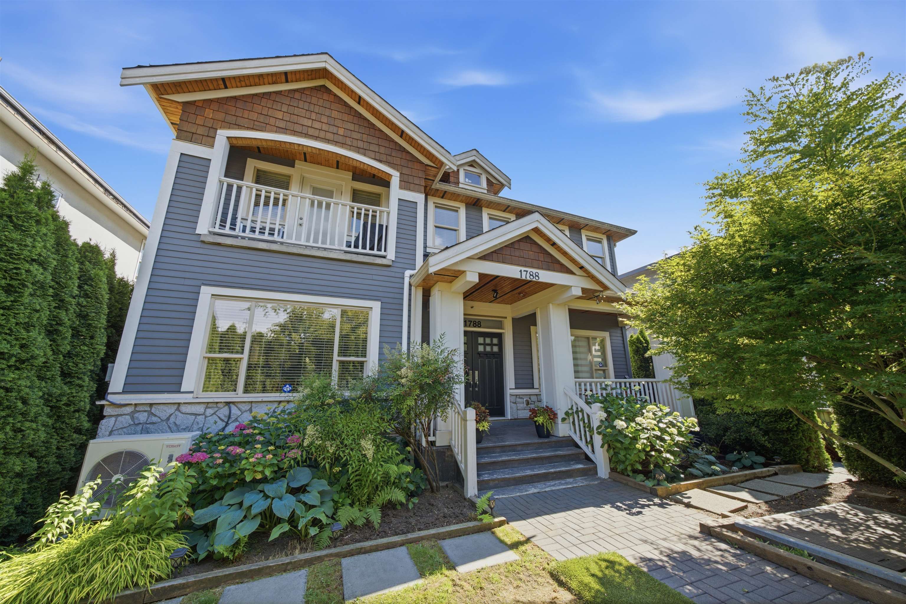 1788 12th Avenue E, Vancouver, BC, V5N 2A5