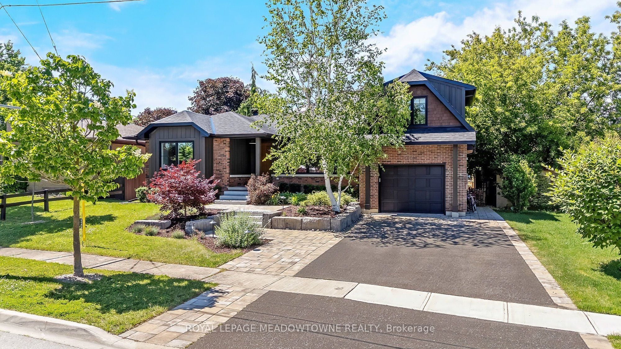 23 Mackenzie Drive, Halton Hills, ON, L7G 4C1