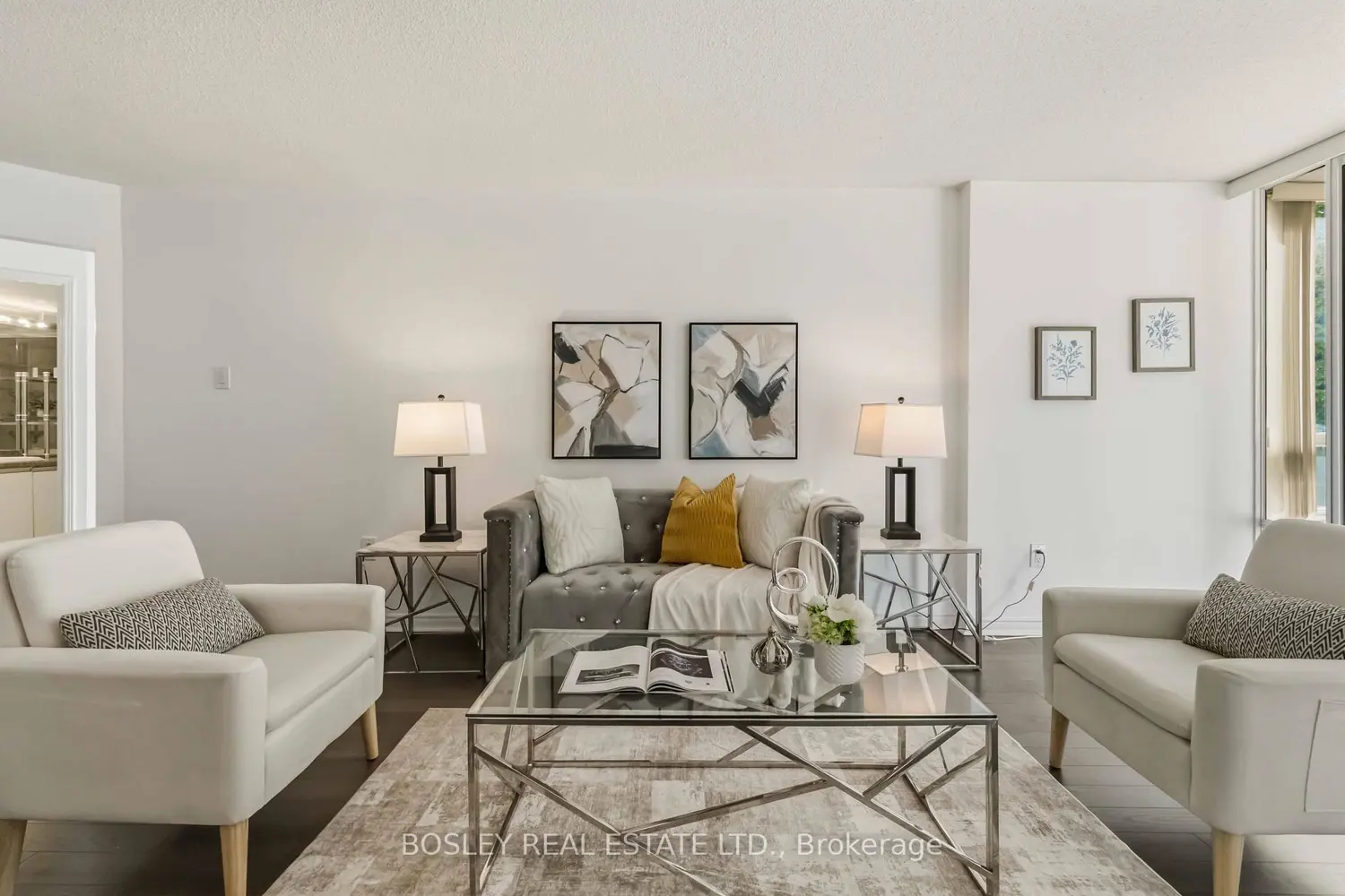 7250 Yonge Street 206