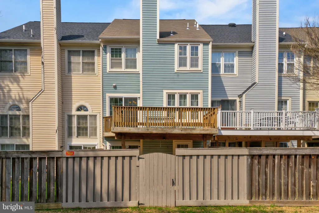 20403 Ivybridge Court, Montgomery Village, MD 20886