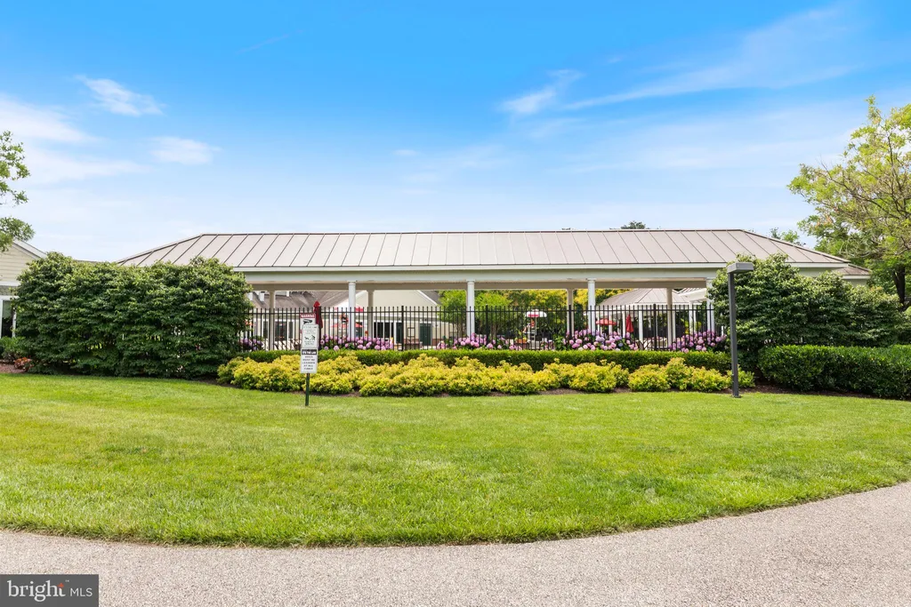 2452 Apple Blossom Lane Unit 202, Odenton, MD 21113