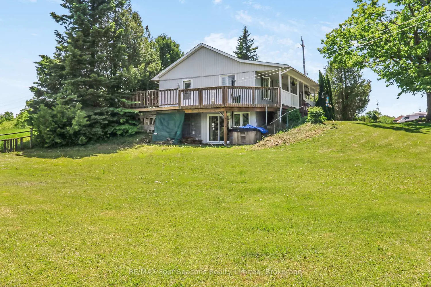 595365 4Th Line photo 2