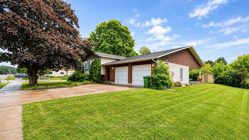 130 Town Line Road, Pembroke, ON, K8A 2H1