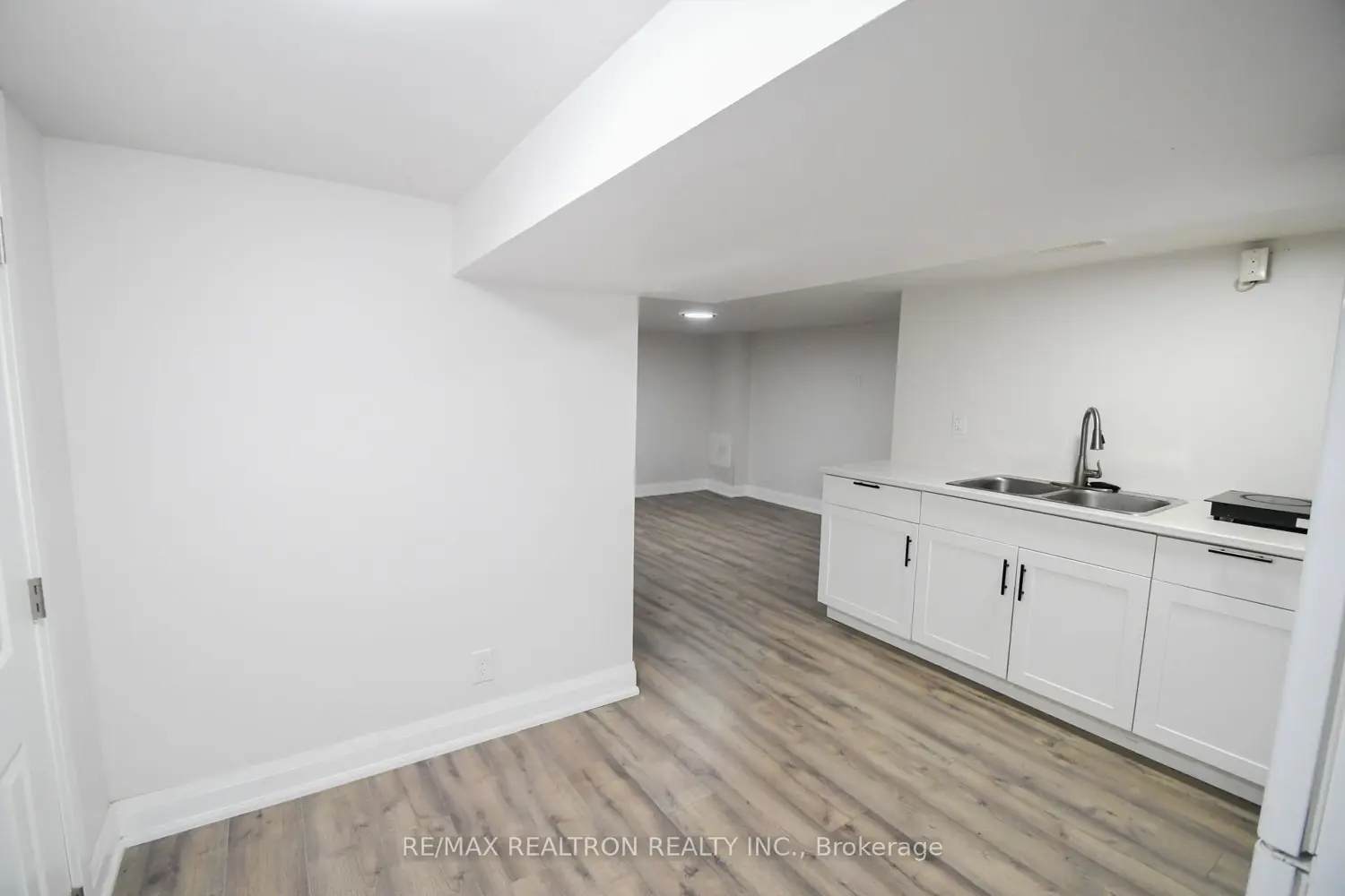 110 Mintern Avenue photo 3