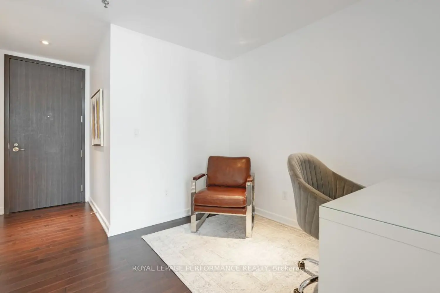 300 Lisgar Street 702 photo 4