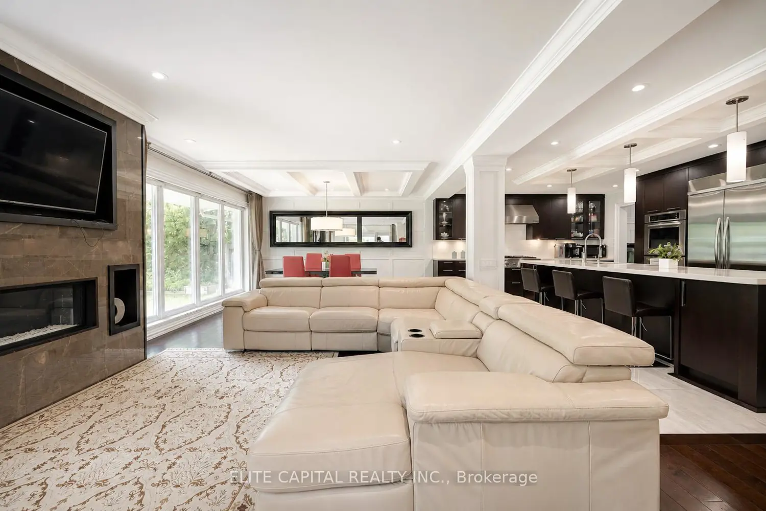 16 Thomas Reid Road photo 5