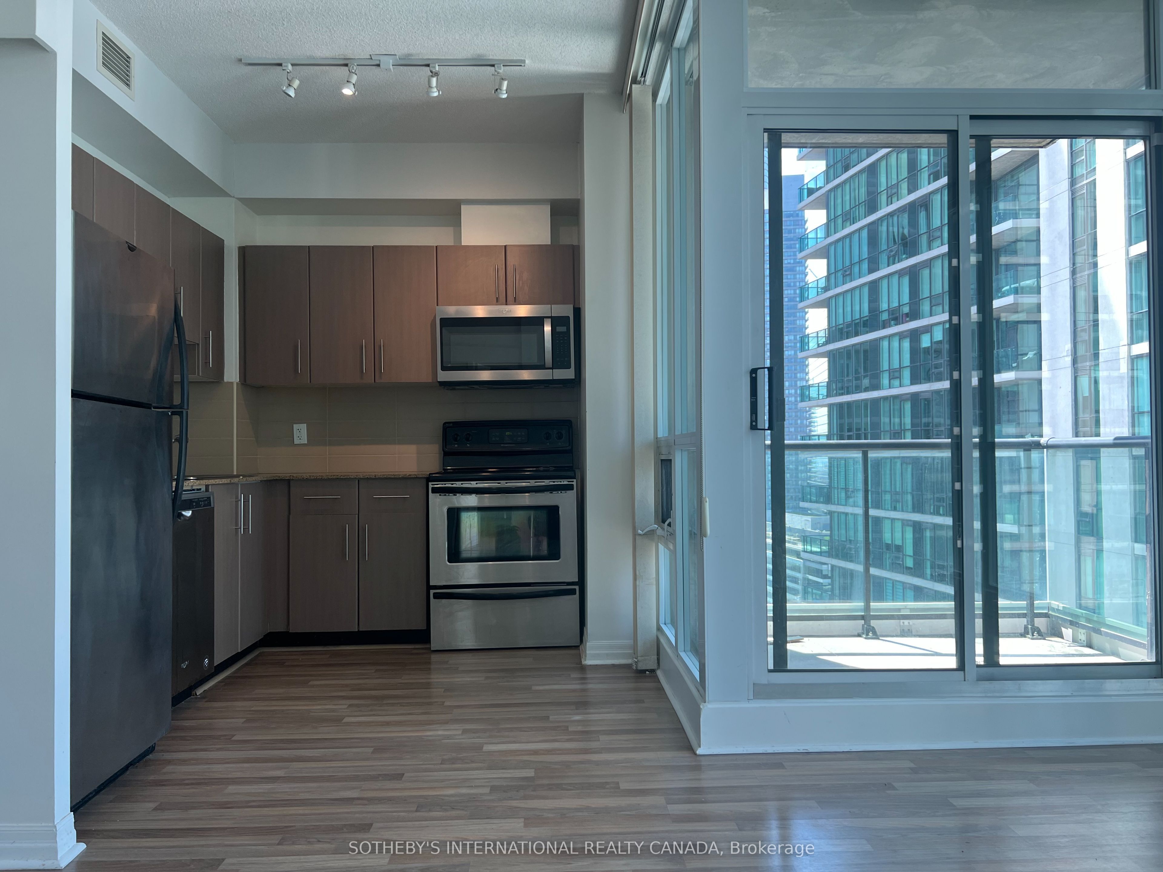 2310-12 Yonge Street, Toronto, ON, M5E 1Z9