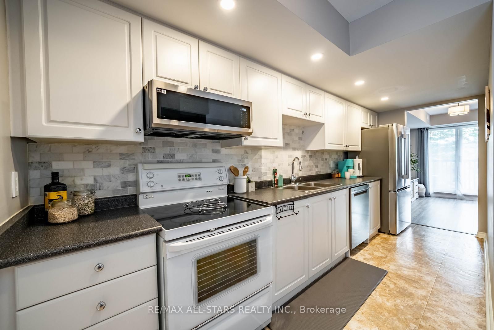 202-12455 Ninth Line, Whitchurch-stouffville, ON, L4A 1J3