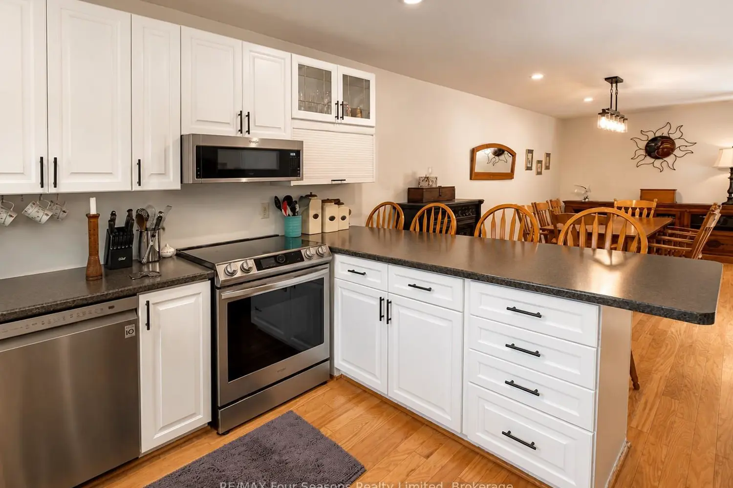 158 Escarpment Crescent 18