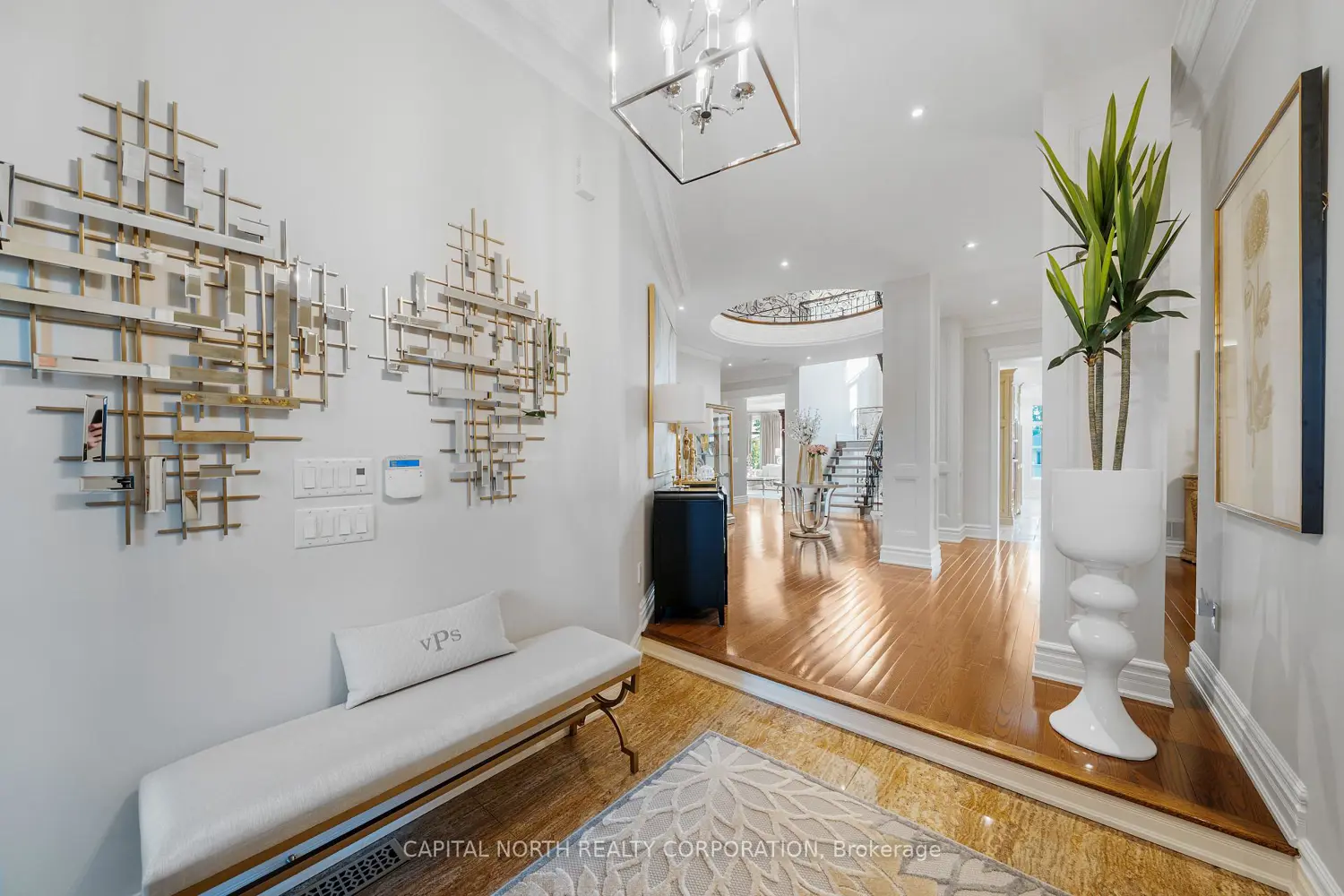 166 Weaver Court photo 4
