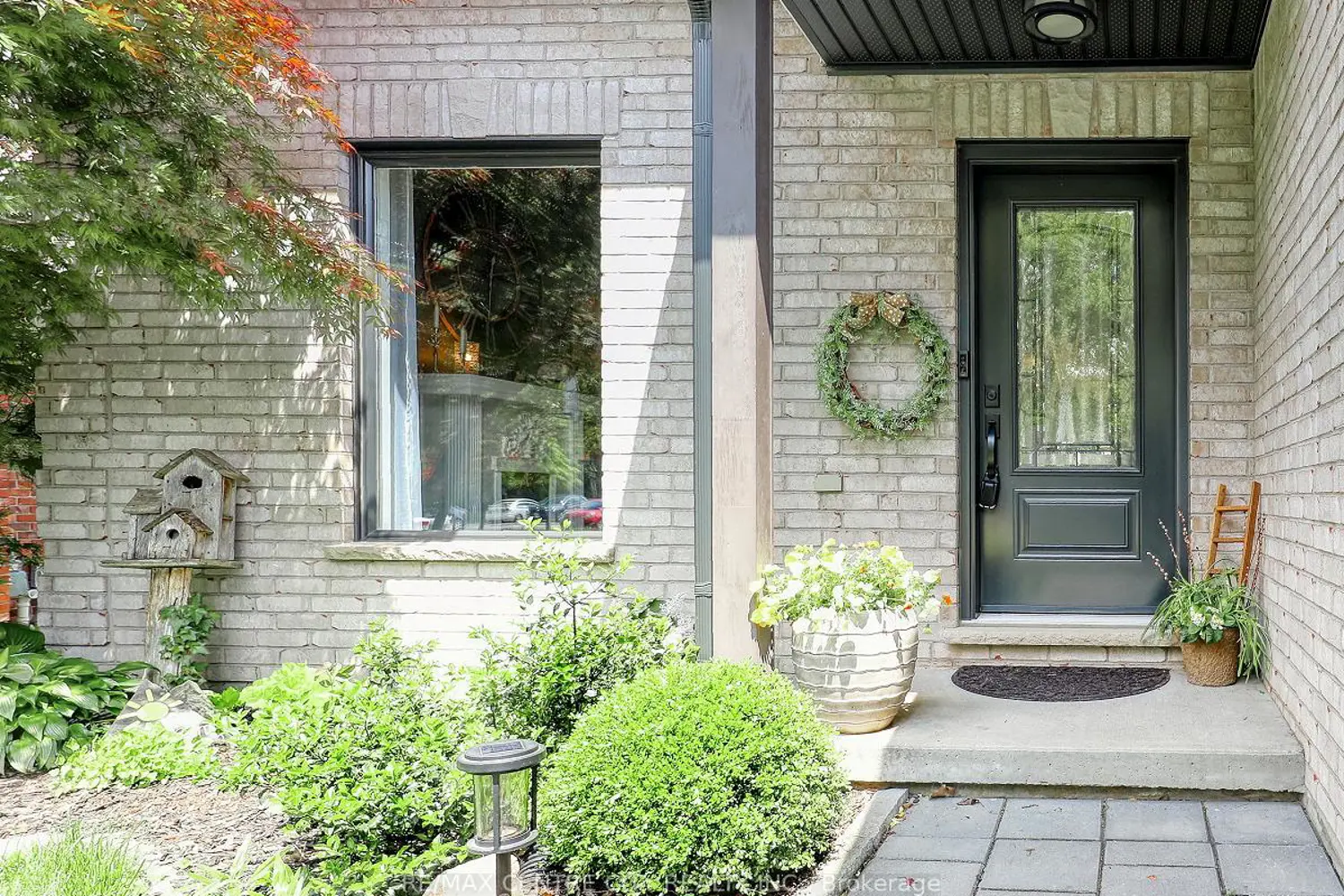 2 Stoneycreek Crescent
