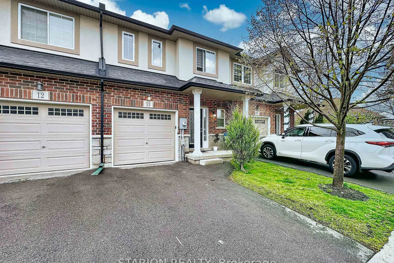 345 Glancaster Road 13 photo 3