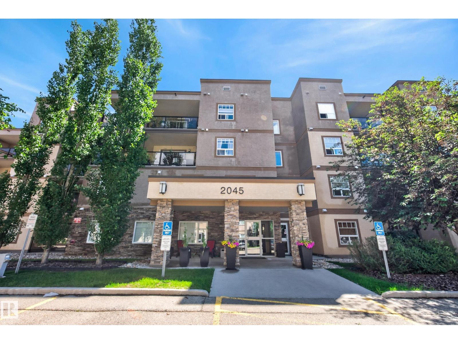 215-2045 Grantham Court NW, Edmonton, AB, T5T3X6