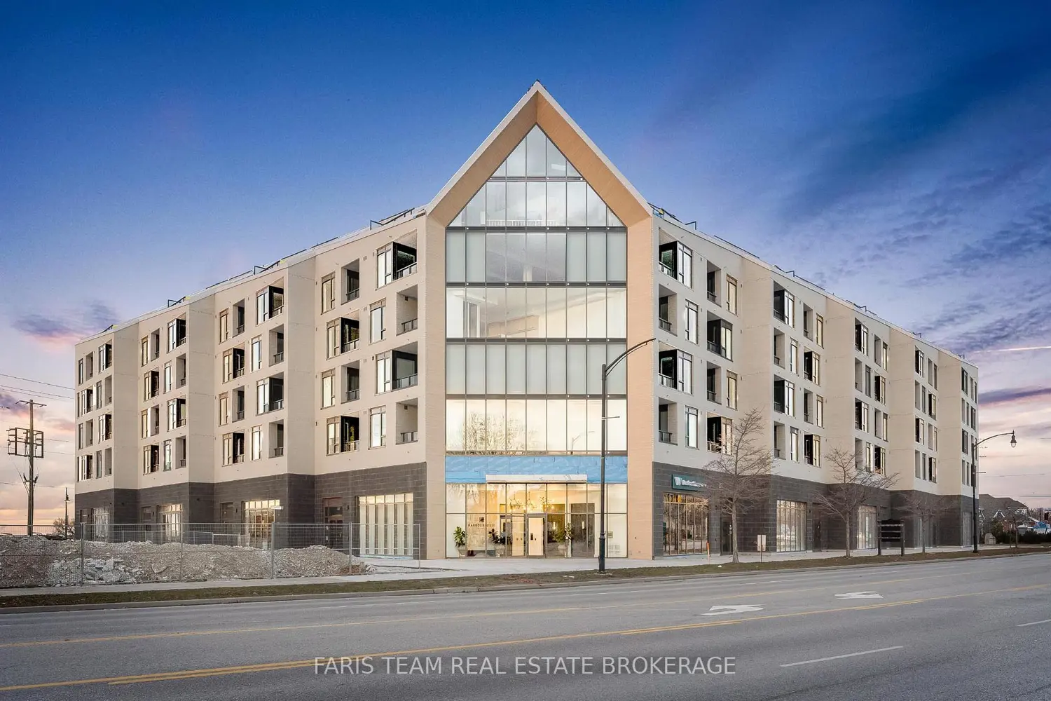 31 Huron Street 216
