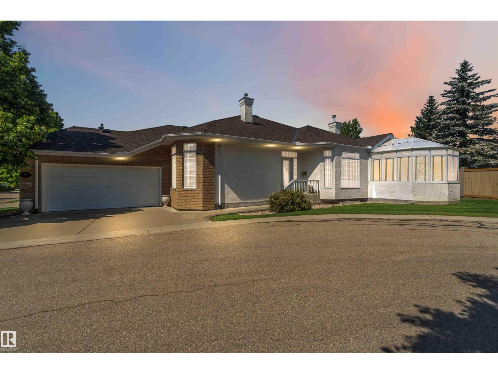 8 Butterworth Point NW, Edmonton, AB, T6R2S3