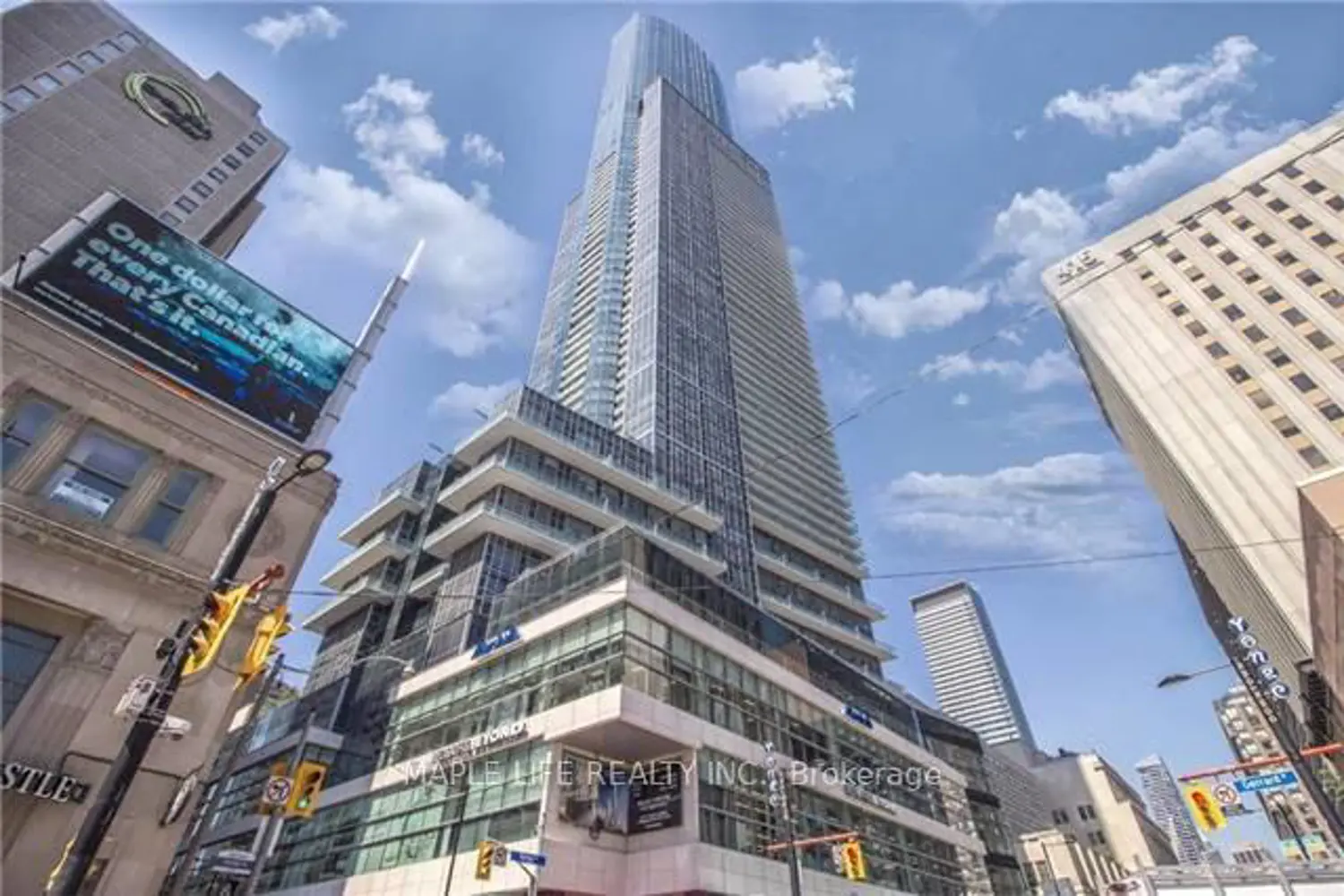 388 Yonge Street 6110