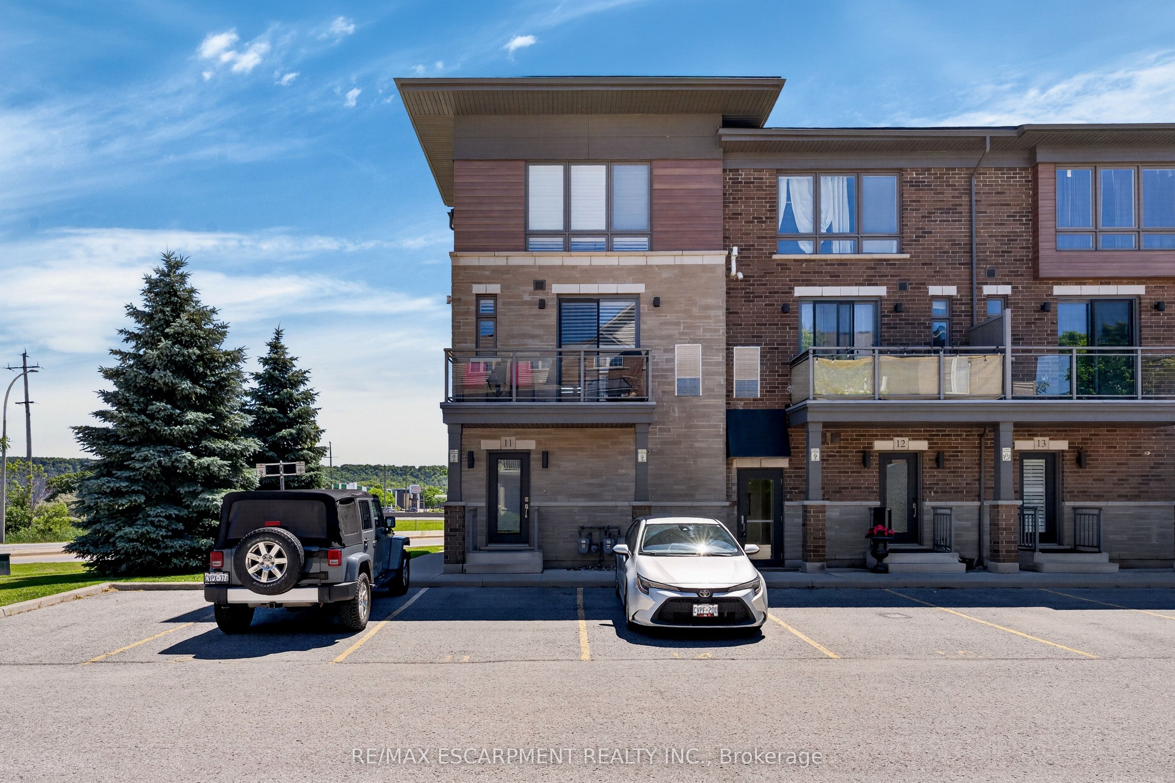 11-510 North Service Road, Grimsby, ON, L3M 0C9