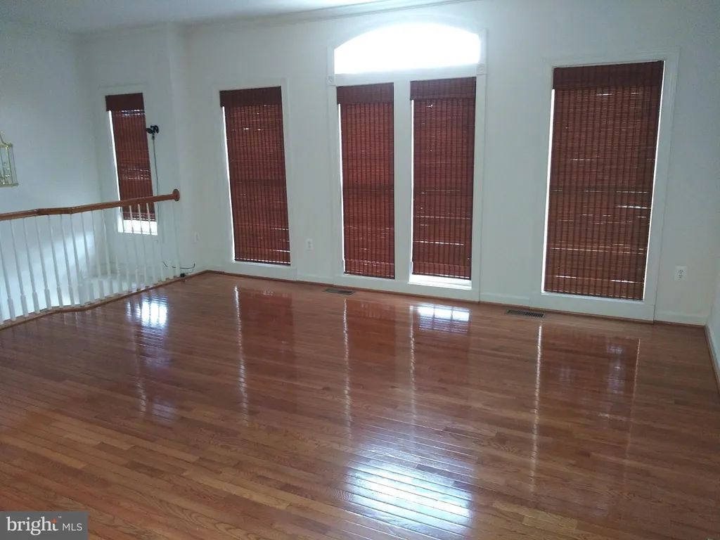 7232 Fair Oak Drive, Hanover, MD 21076 photo 2