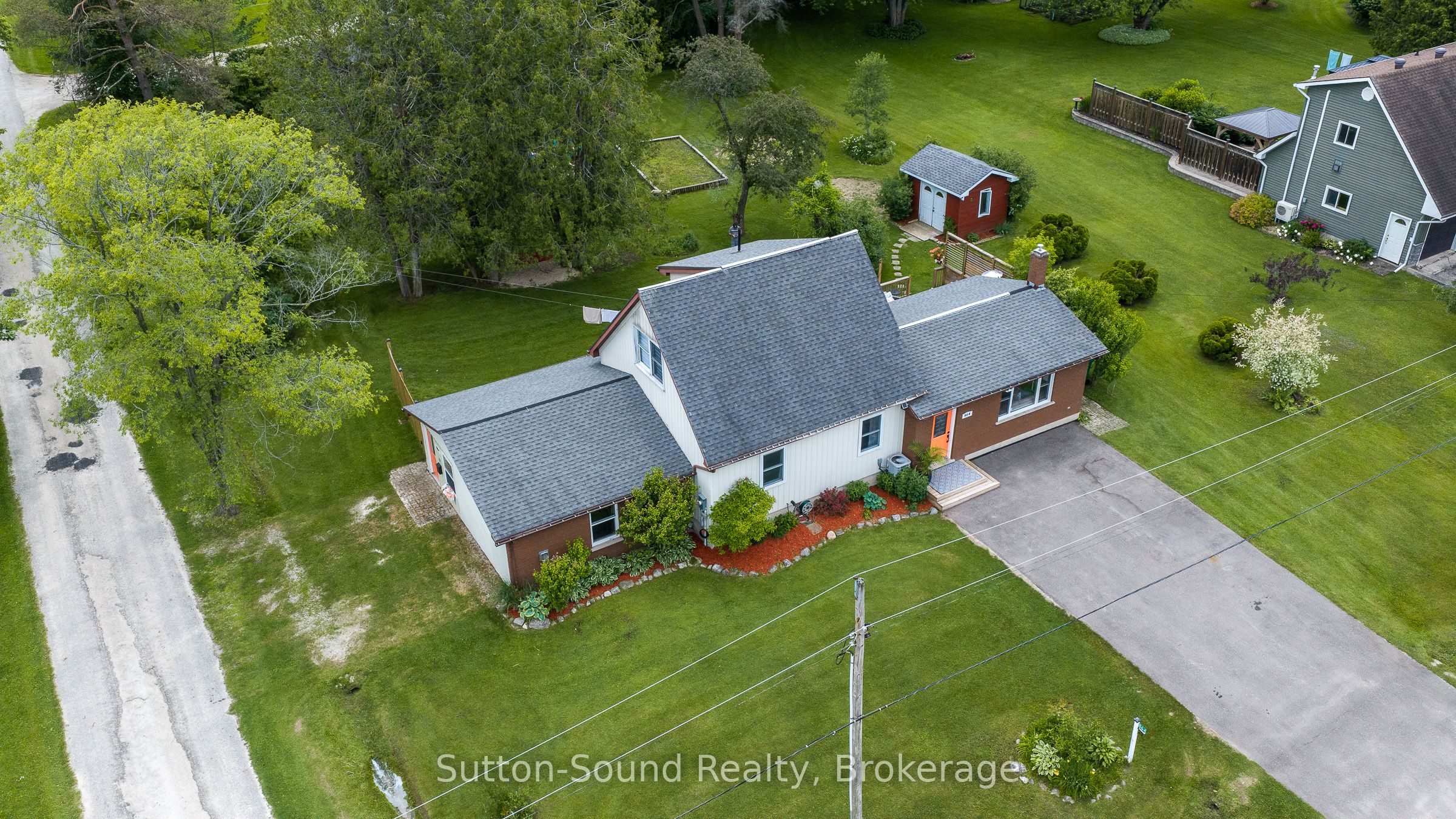 864 16th Street W, Georgian Bluffs, ON, N4K 6V5