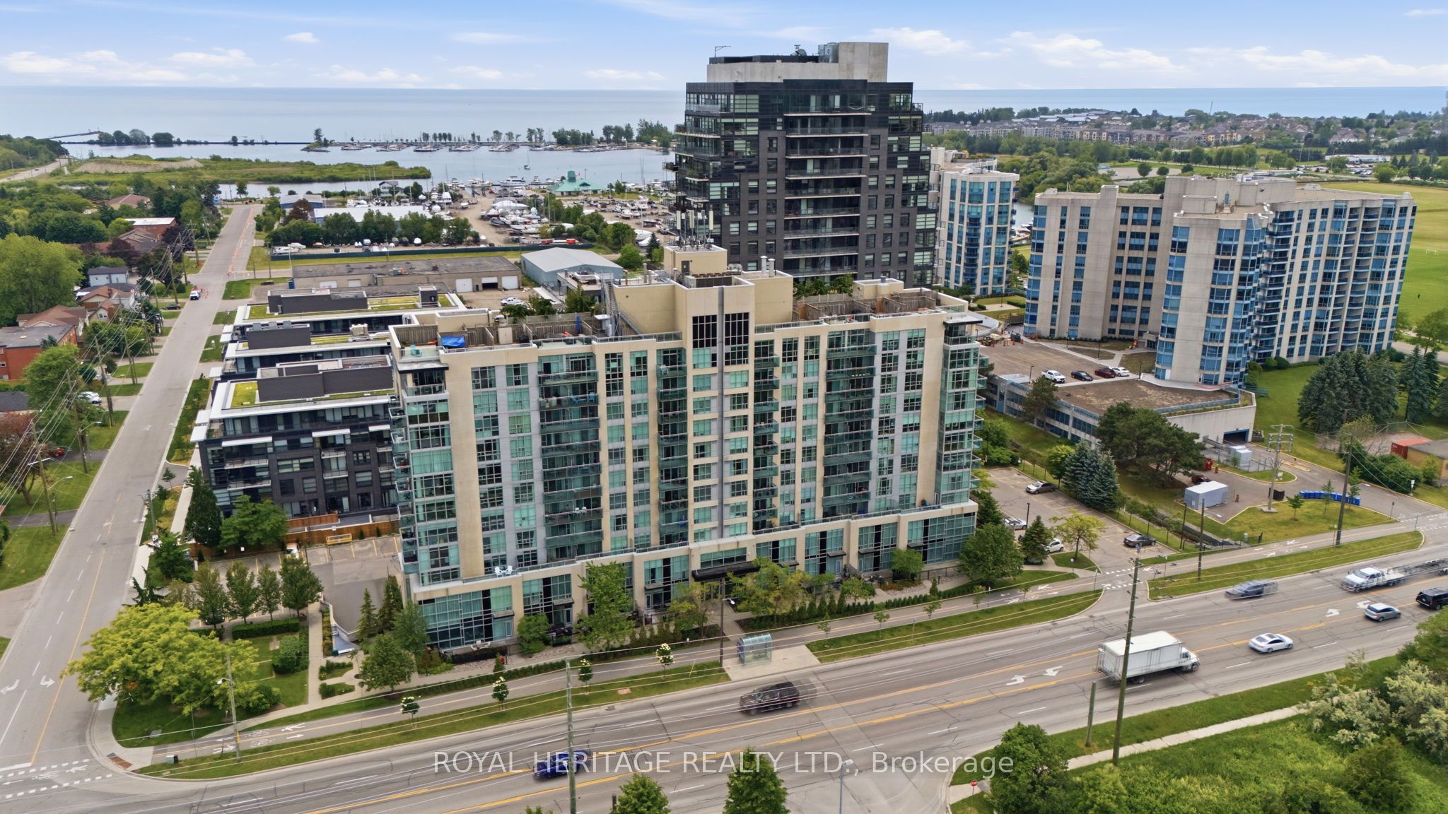 311-1600 Charles Street, Whitby, ON, L1N 0G4
