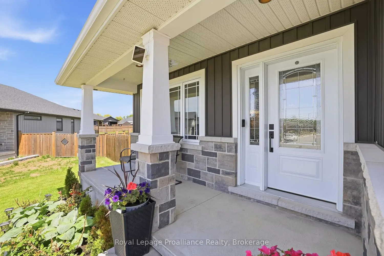31 Gavin Crescent photo 2
