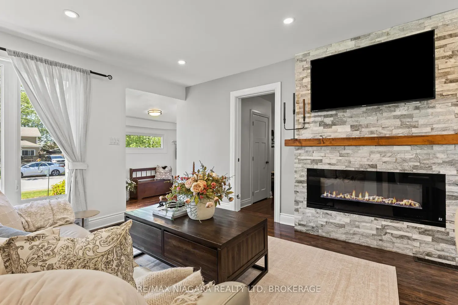 17 Humboldt Parkway photo 4