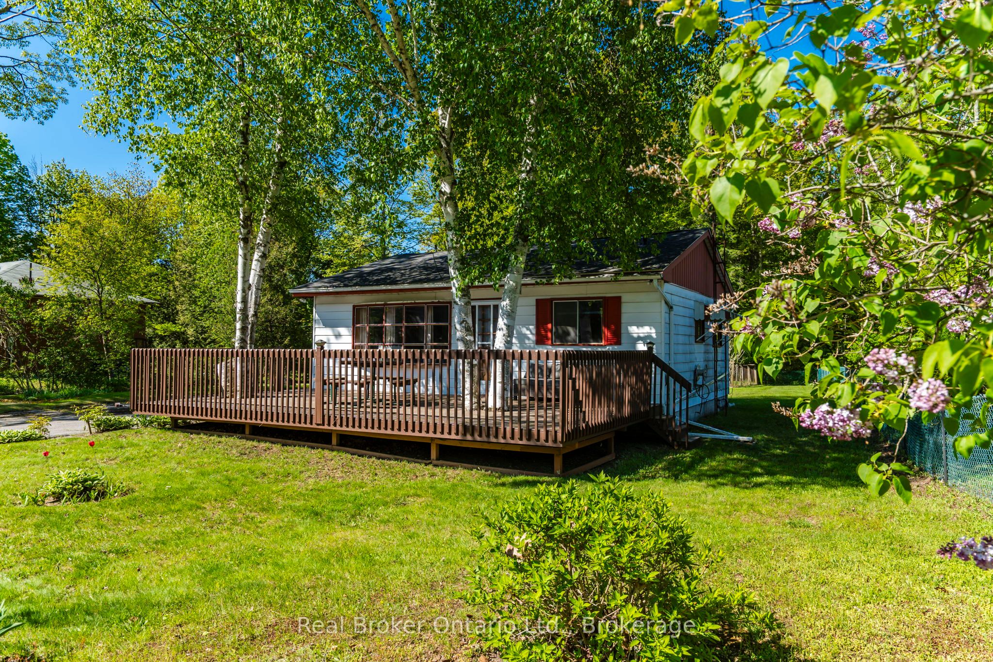 24 Poplar Drive, Tiny, ON, L9M 0J2