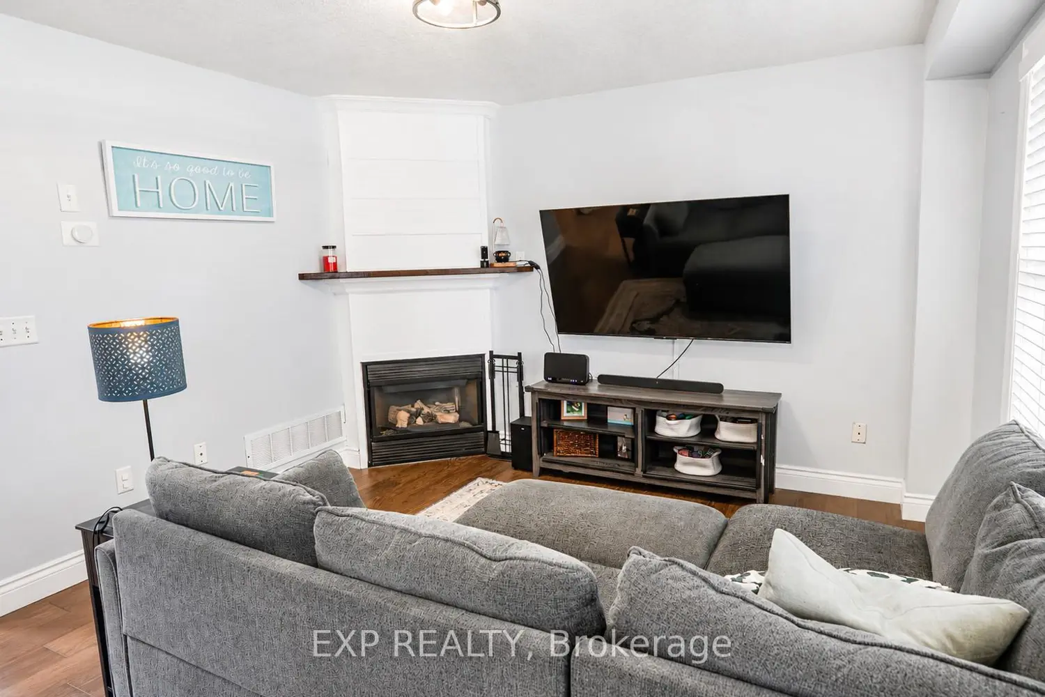 24 Lovell Crescent photo 2