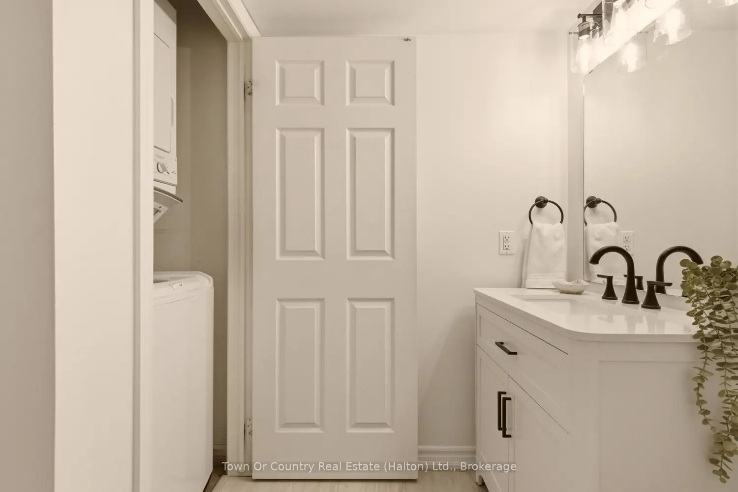 1487 Maple Avenue 403 photo 4