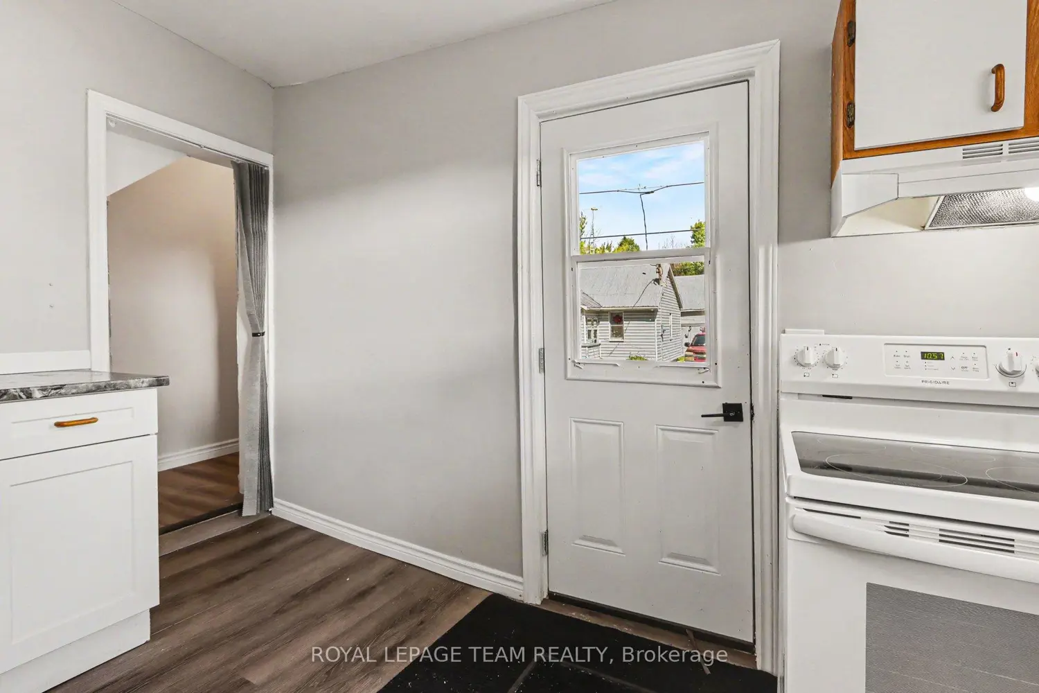 10486 Clark Road photo 5