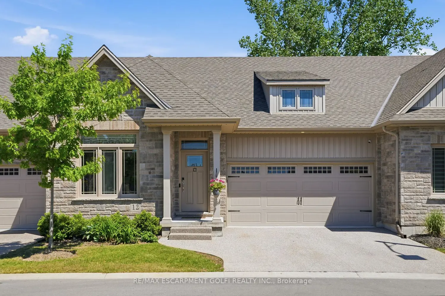 45 Dorchester Boulevard 12