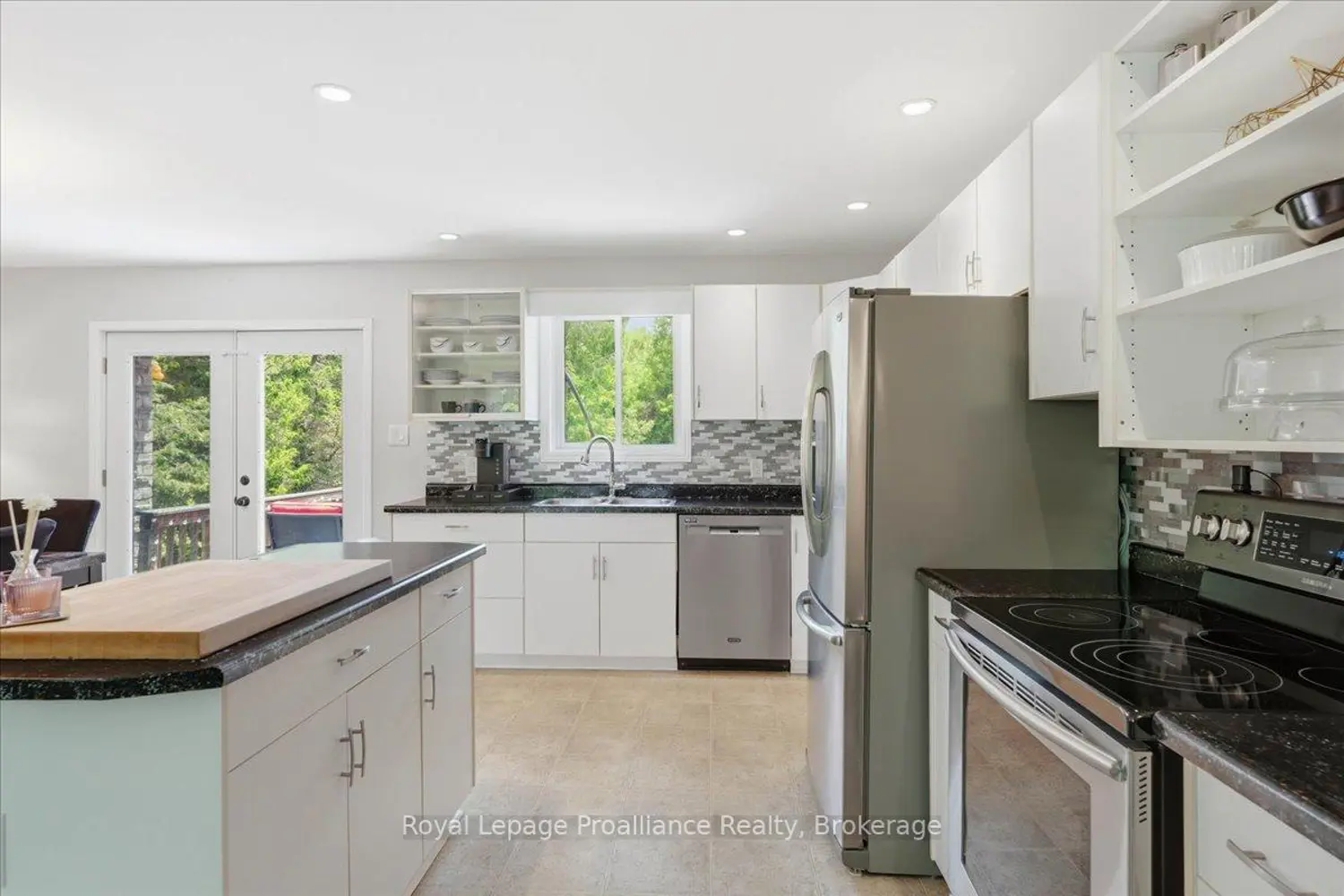 3526 Harmony Road photo 4