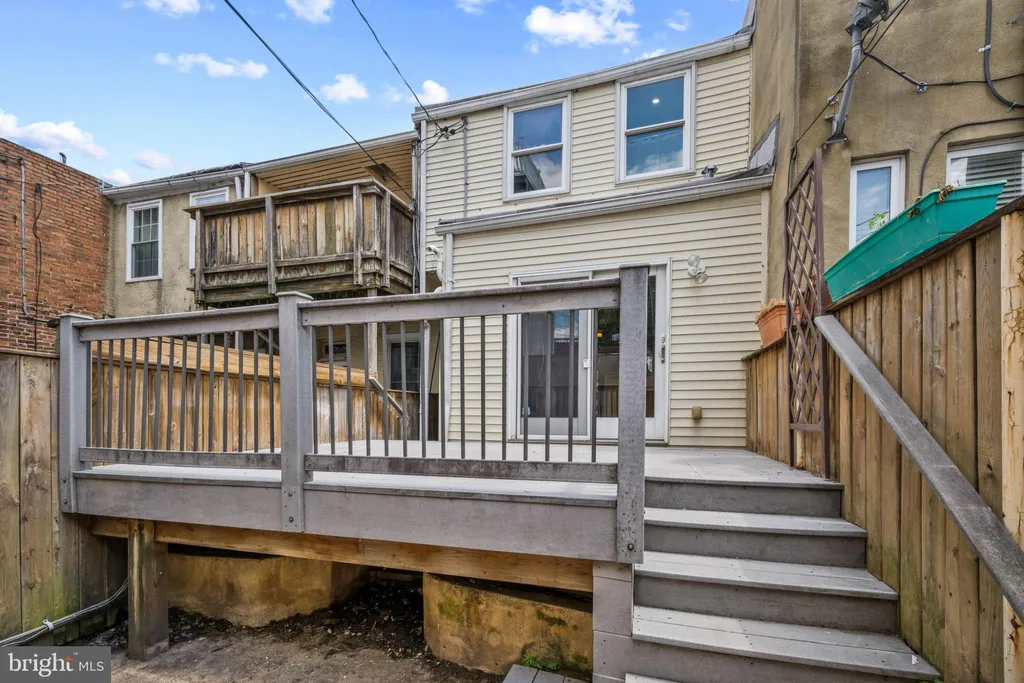 1216 Battery Avenue, Baltimore, MD 21230