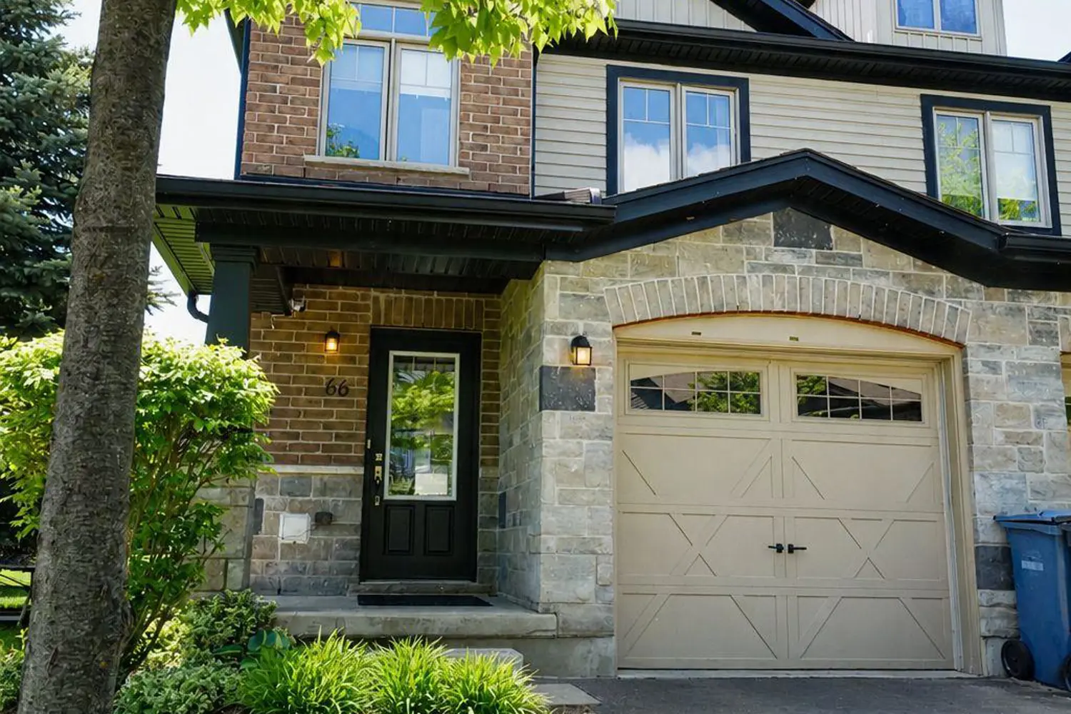 66 Arlington Crescent