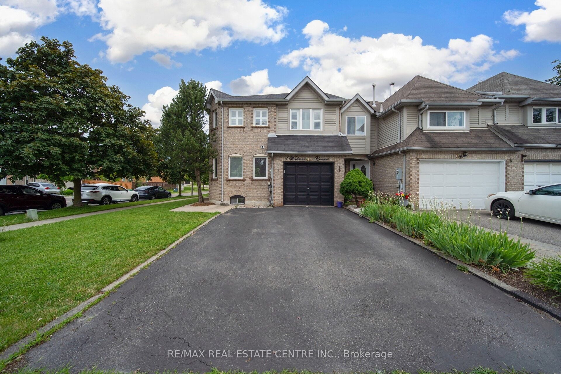 1 Wooliston Crescent, Brampton, ON, L6Y 4J3