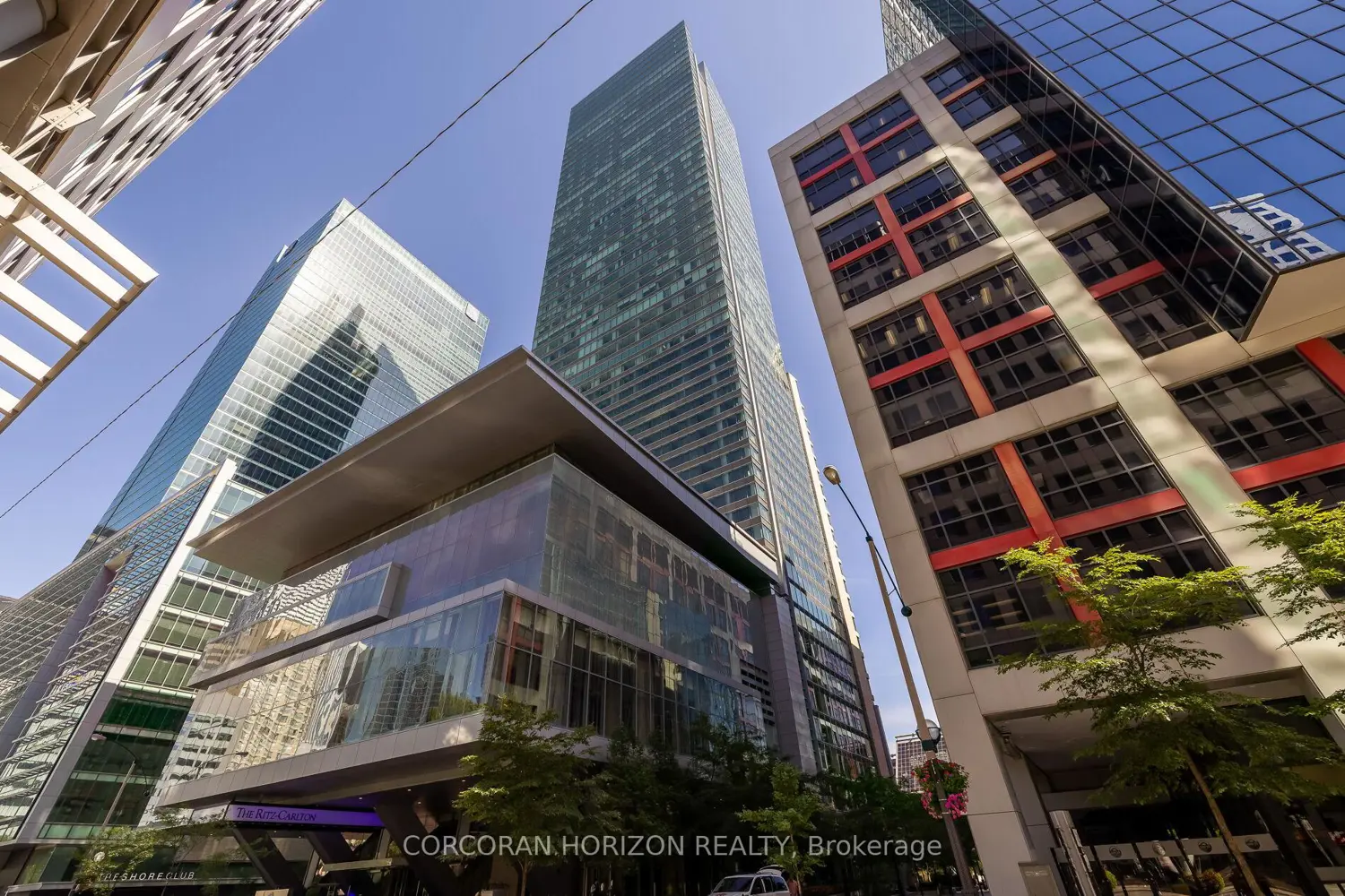 183 Wellington Street 2403