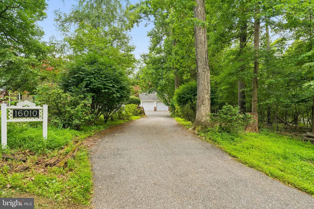 16010 Falls Road, Sparks Glencoe, MD 21152
