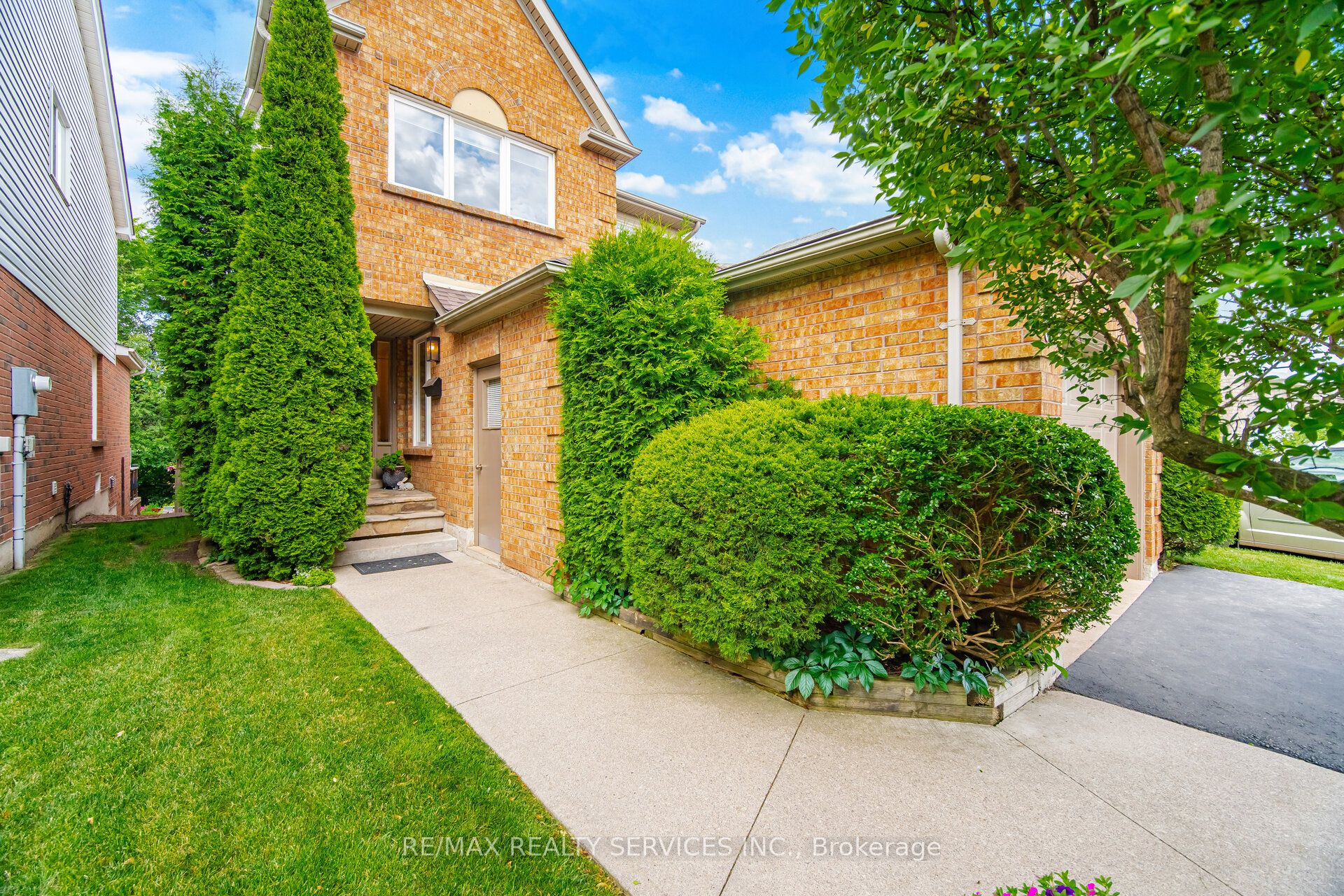 38 Furrows End, Brampton, ON, L6Z 4S5 photo 3